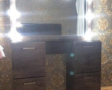 İşığlı komod