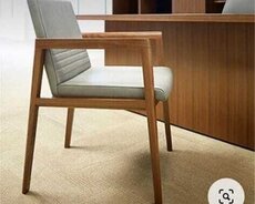Masa və oturacaqlar çox münasib qiymətlərlə