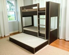 İki mərtəbəli uşaq çarpayıları