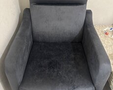 Bu şəkldə gorduyleriniz hamsi satilir