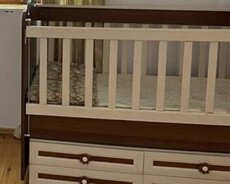 2 ci əl Yataq otağı, stol, divanlar satılır. Real alıcıya en