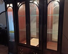 Klassik uslubda italyan istehsalı olan mebel